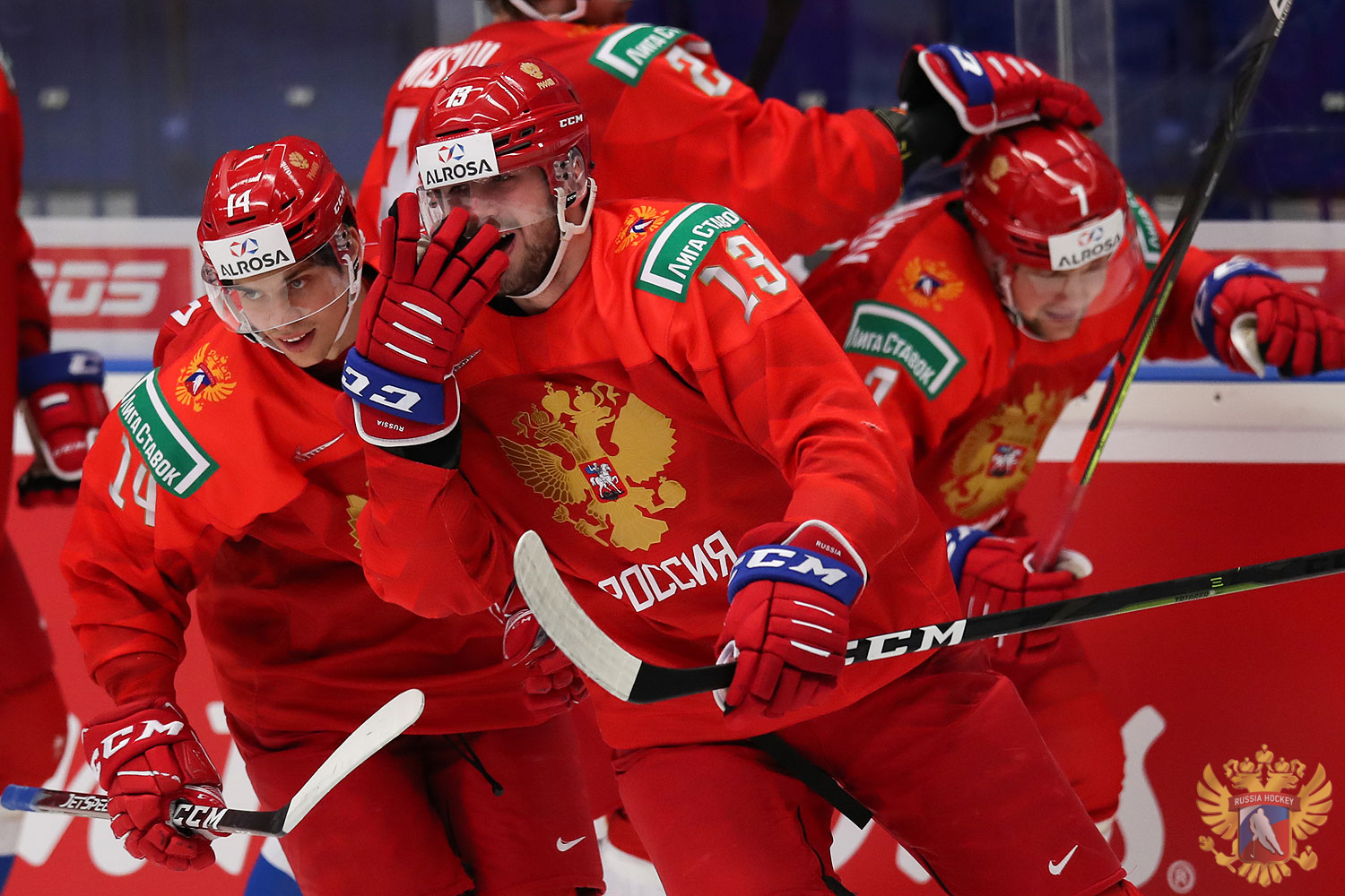 Россия 4 представляет. Хоккей Россия сегодня во сколько. С кем наши играют в хоккей.