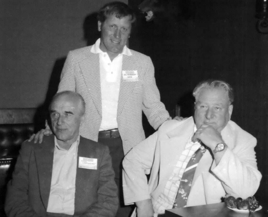 1979. Аркадий Чернышёв и Анатолий Тарасов читают лекции в США и Канаде 1979 год.jpg