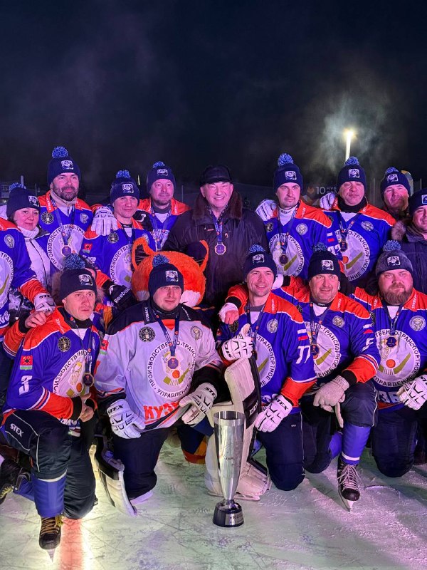 с игроками.jpg