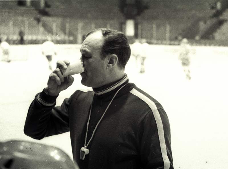 Бобров 10 1973-04-14 тренировка Москва Лужники.JPG
